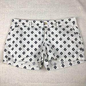 Old Navy White w Geometric Pattern Shorts 12